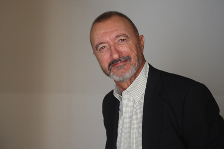 Portrait de l'ecrivain Arturo Perez-Reverte (Perez Reverte), septembre 2013 Photo Toniolo ©AGF/Leemage