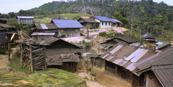 Laos, northern province, village of Ano, Akha minority (photo)