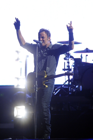 07/19/2009 Rome, Olympic Stadium Bruce Springsteen and the E street band on a Dream Tour