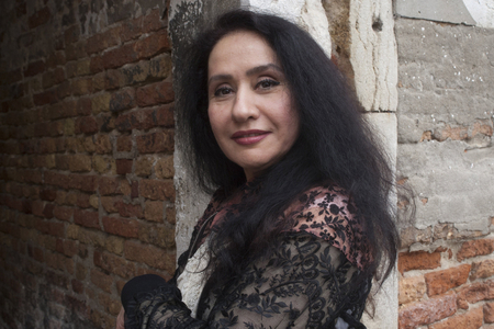 Portrait de l'ecrivain saoudienne Raja Alem, avril 2014 Photo Toniolo ©AGF/Leemage