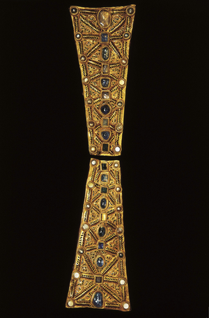 Neck of a procession cross in gold, garnet and pearls from the Treasure of Guarrazar, 7th century (gold, garnet and pearls)