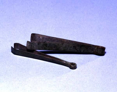 Tweezers, c.1st century BC-1st century AD (iron)