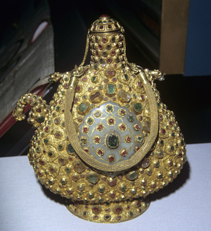 Ceremonial flask with dragon-head spout (gold with emeralds & rubies); 

