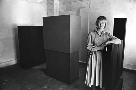 Anne Truitt in her Twining Court studio, Washington DC, 1962 (b/w photo)