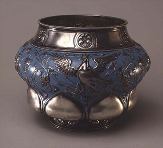 Silver bratina (loving cup), chased, enamelled and decorated with filigree by the Faberge Workshop, Moscow, 1899-1908