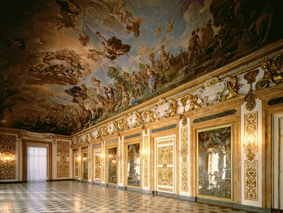 View of the loggia with ceiling fresco depicting the Apotheosis of the Second Medici Dynasty, 1670-88 (photo)