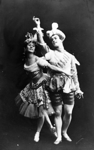 Anna Pavlova and Vaslav Nijinsky in 'Le Pavillon d'Armide', c.1909 (b/w photo)