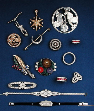 A selection of jewellery