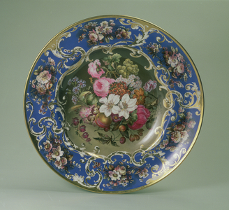 Serving dish from the A.G. Popov Factory, near Moscow, mid 19th century (porcelain)
