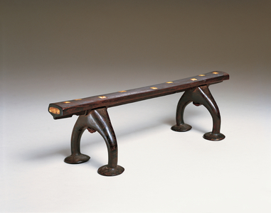 Kali, neckrest, Tongan, 18th or early 19th century (wood, coconut fibre sennit, whale ivory)