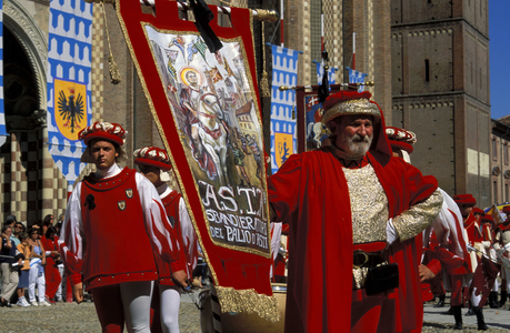 Characters of the Palio, Piazza della cattedrale, Palio di Asti, Asti, Piemonte, Italy