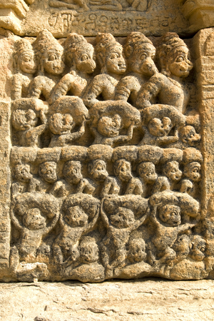 Rows of monkey armies, sculptures in the Papanatha temple (photo)