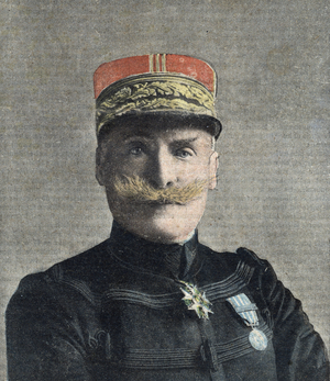 First World War: Portrait of Genera Pierre Joseph Louis Alfred Dubois (1852-1924) (First World War: Portrait of French General Pierre Joseph Louis Dubois) Illustration from “Le pelerin” 8/10/1916 Collection privee Â