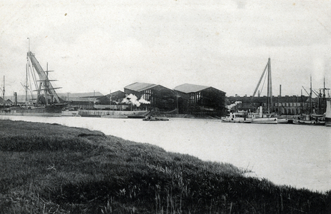 View of the building holds of the arsenal of Rochefort-sur-Mer (Rochefort) in Charente maritime (Rochefort arsenal, Charente-maritime, France) Postcard 1912