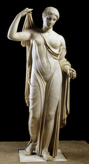 The goddess Aphrodite called “Venus Genitrix” type. Marble sculpture of Paros, beginning 2nd century AD after an original attributed to Callimaque.