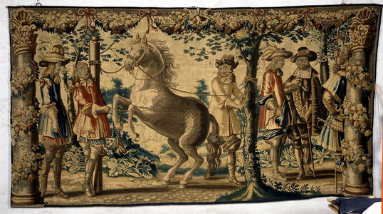 Dauphin riding lecon. 17th century tapestry. Chateau de Brissac.