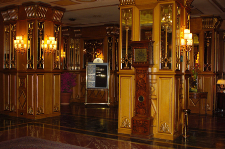 Interior view of the Hotel Principe di Savoia, Milan (photo)
