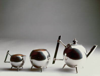 Tea set manufactured by Elkington & Company, c.1925 (electroplate)