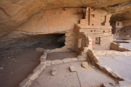 Balcony House a Mesa Verde - Kivas and Wrodyte Habitations of Ancient American Civilization Anasazi or Ancestral People Pueblo, 12th - 14th century - Cliff Dwelling, Mesa Verde National Park, Colorado, USA (USA), UNESCO Site