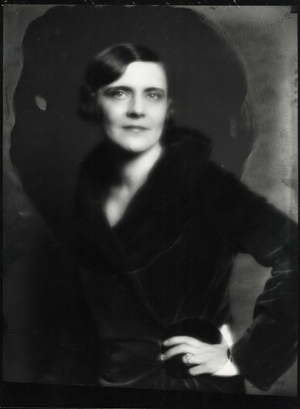 Fashion of the 1920s: photographic portrait of the Countess Antonelli, 1928 (b/w photo)