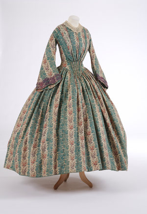 Day dress, 1840s (printed wool fabric)