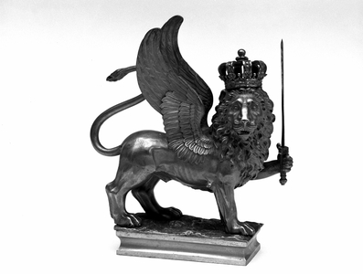 Napoleonic War: flag-bearing stem with the Venice lion used in the Russian campaign. 1812. Milan Museo del Risorgimento