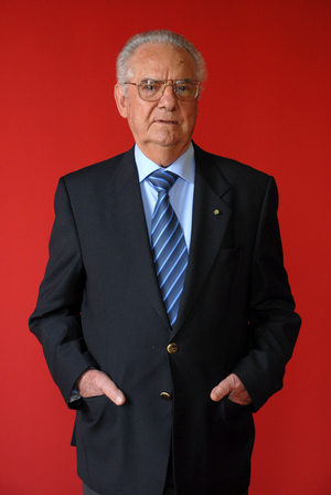 Portrait of the writer Shlomo Venezia. Photography 2008.