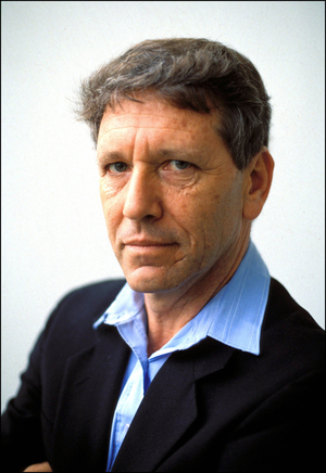 Portrait of Amos Oz.