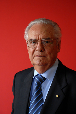 Portrait of the writer Shlomo Venezia. Photography 2008.