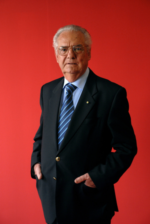 Portrait of the writer Shlomo Venezia. Photography 2008.