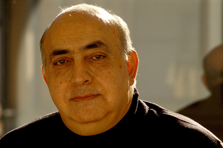 portrait of Gilbert Sinoue French writer.