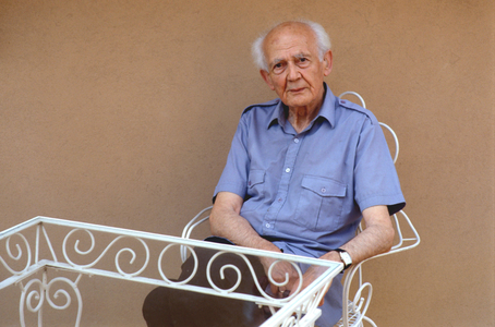 Portrait of Zygmunt Bauman Polish sociologist in English and Polish.