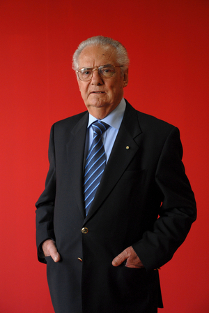 Portrait of the writer Shlomo Venezia. Photography 2008.