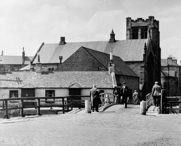 Bridge carrying Ruchill Street over the Forth and Clyde Canal, 1955 (b/w photo)