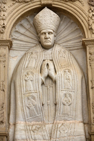 Sculpture in Otranto duomo : pope or bishop, Otranto, Italie