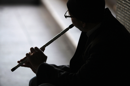 Busker in a subway Istanbul Turquie