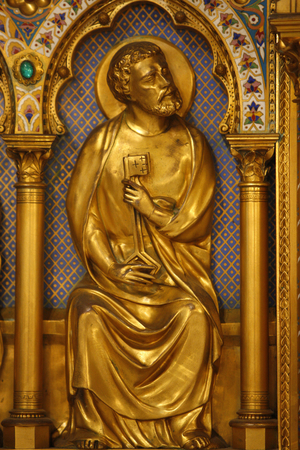 Saint-Corentin (Saint Corentin) cathedral, Quimper Saint Peter on the main altar, Quimper, France