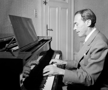 THE PIANIST ALEXANDRE BRAILOWSKI (Alexander Brailowsky) - LAUSANNE - 1947 -