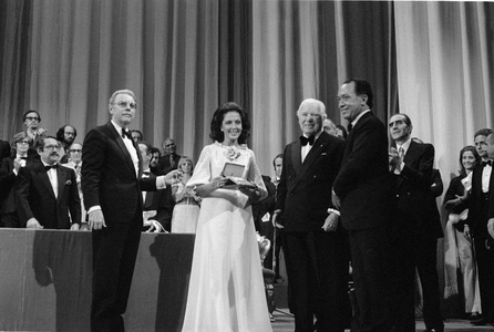 THE ACTOR CHARLIE CHAPLIN WITH GIANLUIGI RONDI AND THE WRITER ENNIO FLAIANO AT THE XXXIII INTERNATIONAL FILM FESTIVAL IN VENICE LIDO - 1972