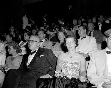 SECOND ROW: THE ACTRESS ANNABELLA (Suzanne Georgette Charpentier) WITH THE PRODUCER DE PERO. FIRST ROW: THE PRODUCER DAVID O 'SELZNICK AT THE XI INTERNATIONAL FILM FESTIVAL IN VENICE LIDO - 1950
