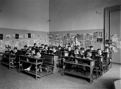 School of boys in Venice, students wear a blouse. 1950s