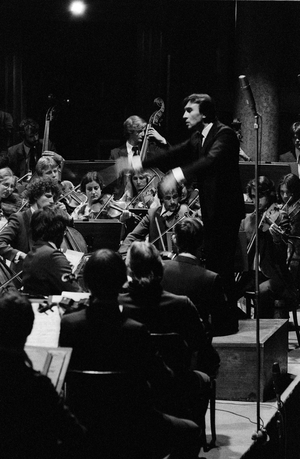 THE CONDUCTOR CLAUDIO ABBADO DURING A CONCERT IN SANTO STEFANO CHURCH IN VENICE - 1978