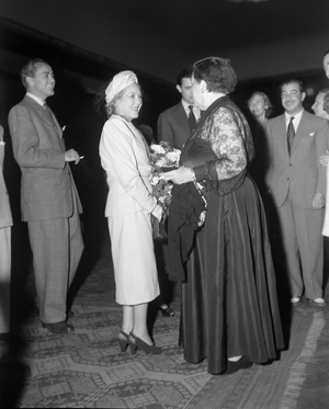 THE ACTRESS MARY PICKFORD WITH HER HUSBAND CHARLES “” BUDDY”” ROGERS AND THE JOURNALIST ELSA MAXWELL AT THE INTERNATIONAL FILM FESTIVAL OF VENICE - 1948