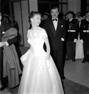THE ACTRESS JEANETTE SCOTT AT THE INTERNATIONAL FILM FESTIVAL IN CANNES - 1954