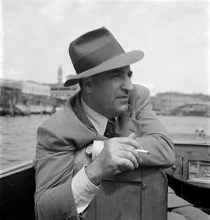 THE WRITER WILLIAM SAROYAN ON A GONDOLA IN VENICE - 1949