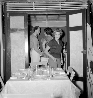 LORD COLLIN TENNANT WITH THE COUNTESS MARINA CICOGNA AT VENICE LIDO BEACH - 1954