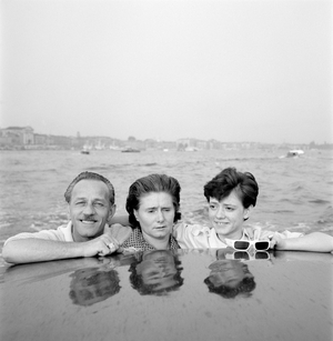 THE POP SINGER RITA PAVONE WITH HER PARENTS IN VENICE - 1963
