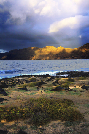 Canary Islands, Lanzarote island, NW coast (photo)
