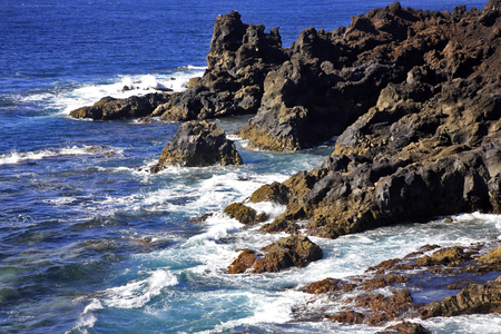 Rocky, chalky west coast, Island of Fuerteventura (photo)