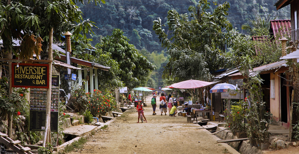 Laos, Northern Province, Muang Ngoy village (photo)